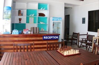 Hotel Cokes Surf Camp Thulusdhoo Esterno foto